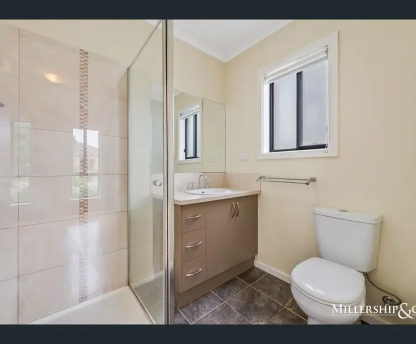 $200, Share-house, 4 bathrooms, South Morang VIC 3752