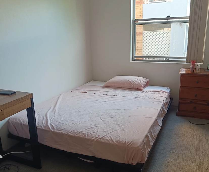 Furnished room in a flatshare