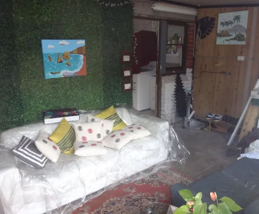 $175-99, Student-accommodation, 2 rooms, Glen Huntly VIC 3163, Glen Huntly VIC 3163