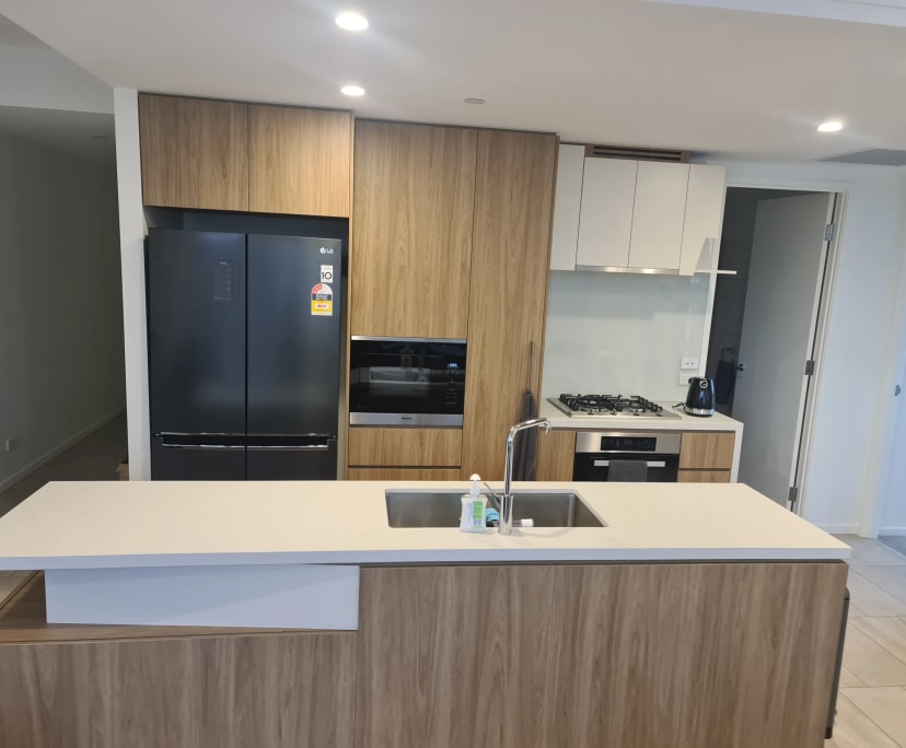 $450, Flatshare, 2 bathrooms, Kangaroo Point QLD 4169