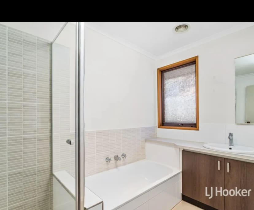 Unfurnished room with own bathroom