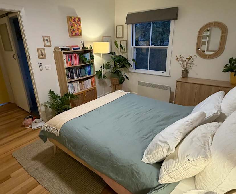 Room in a share house