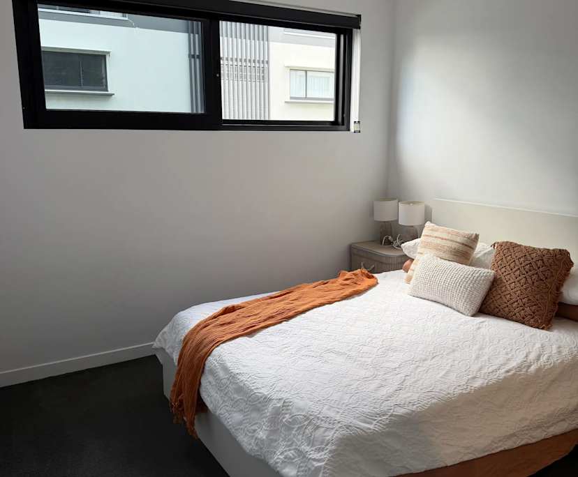 Unfurnished room with ensuite in a flatshare