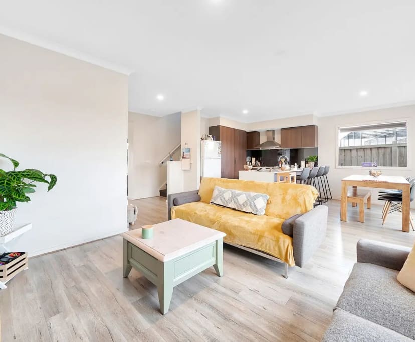 $220, Share-house, 3 bathrooms, Cranbourne West VIC 3977