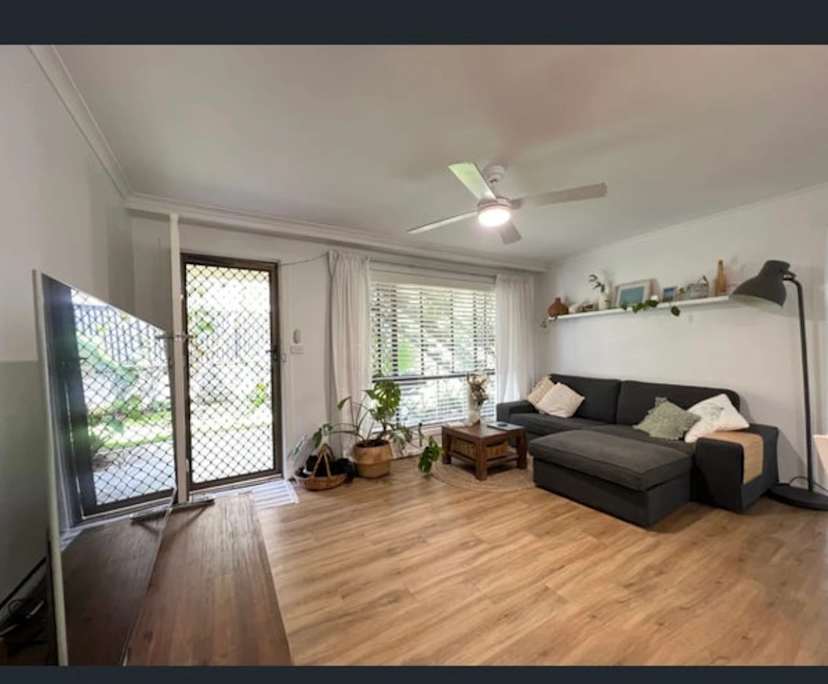 $825, Whole-property, 2 bathrooms, Burleigh Heads QLD 4220