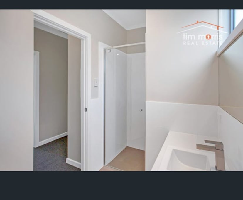 Unfurnished room in a flatshare