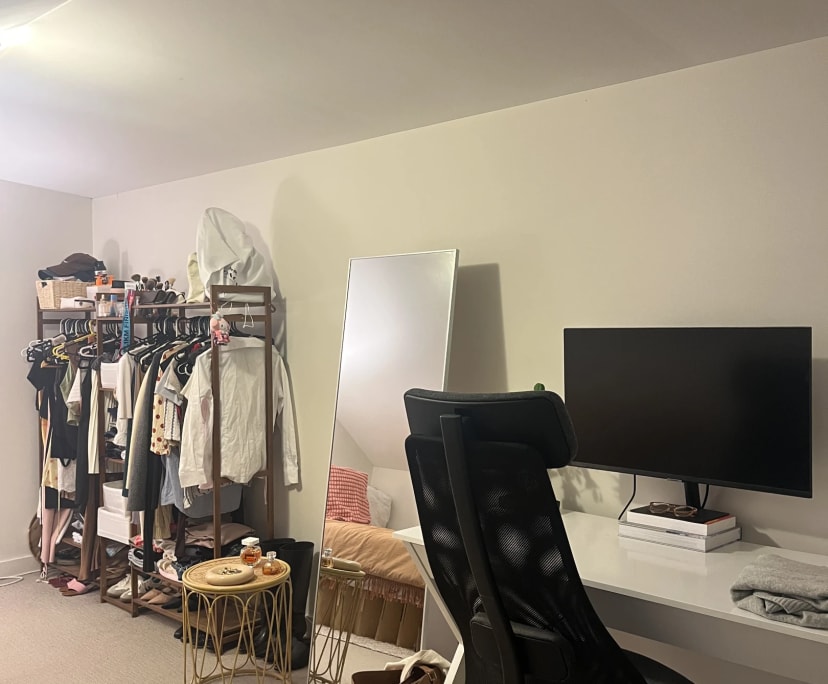 Unfurnished room in a share house
