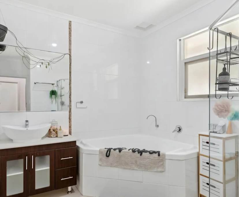 $250, Share-house, 4 bathrooms, Seaton SA 5023