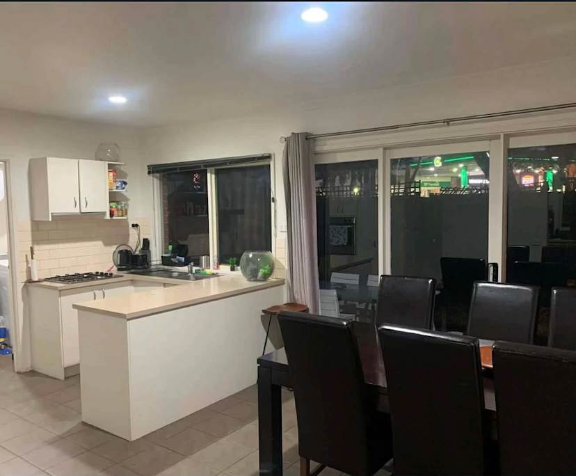 $215, Share-house, 3 bathrooms, Oakleigh East VIC 3166