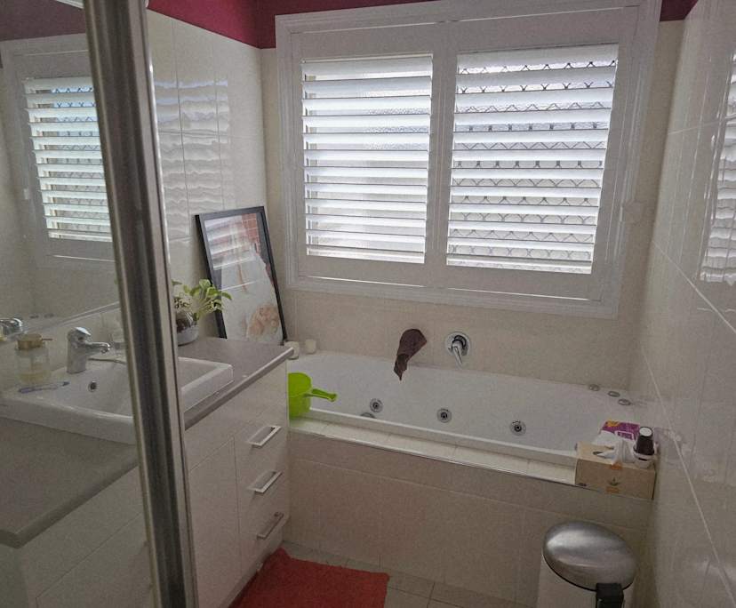 $195, Student-accommodation, 4 bathrooms, Booval QLD 4304