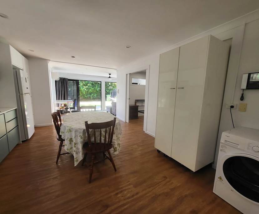 $625, Granny-flat, 1 bathroom, Miami QLD 4220