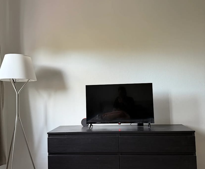Furnished room with ensuite in a flatshare