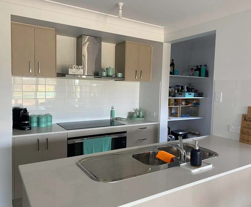 $300, Share-house, 3 bathrooms, Flagstone QLD 4124