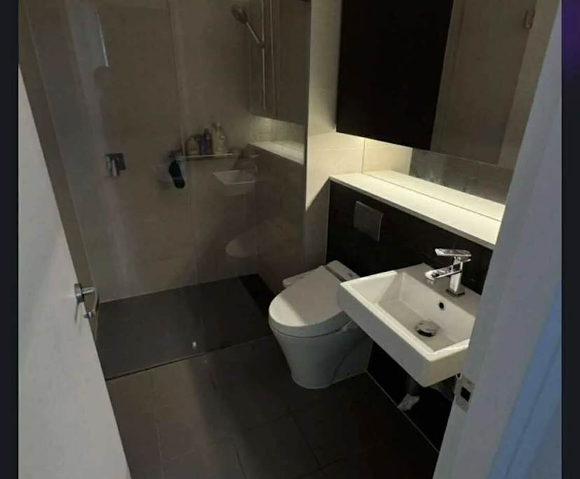 Room with ensuite in a flatshare
