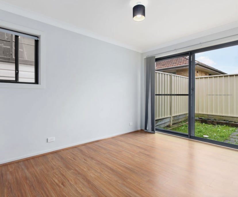 Unfurnished room with ensuite in a flatshare