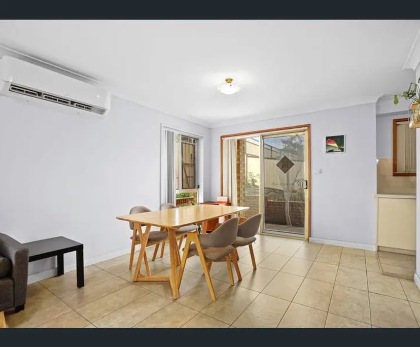 Room in a share house