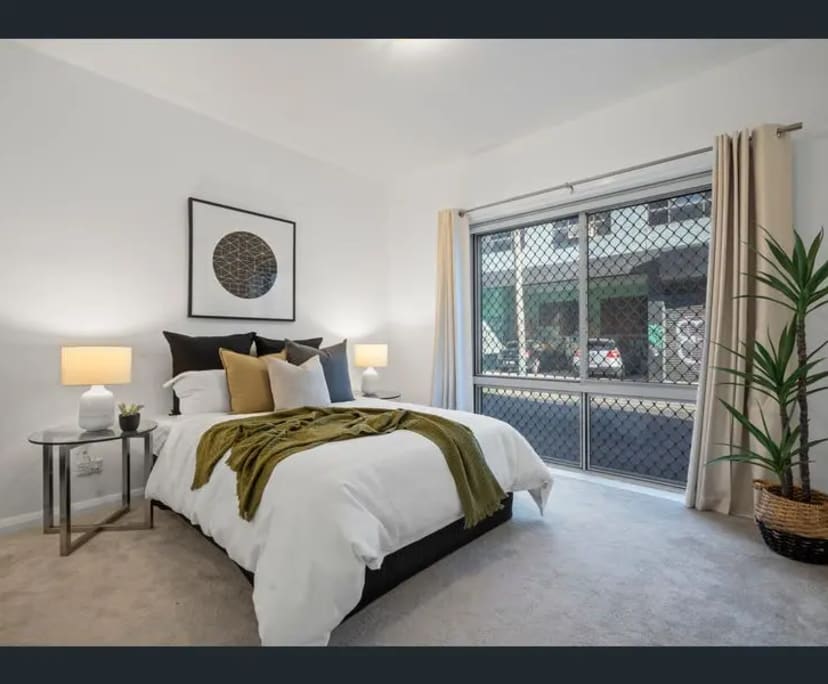 Unfurnished room in a flatshare