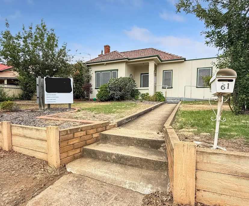 Whole property with 4 rooms for rent