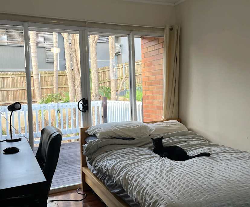 $240, Share-house, 3 bathrooms, Sherwood QLD 4075