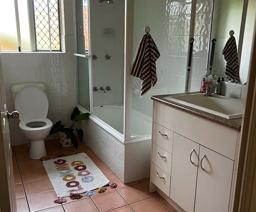 $300, Flatshare, 2 bathrooms, Windsor QLD 4030