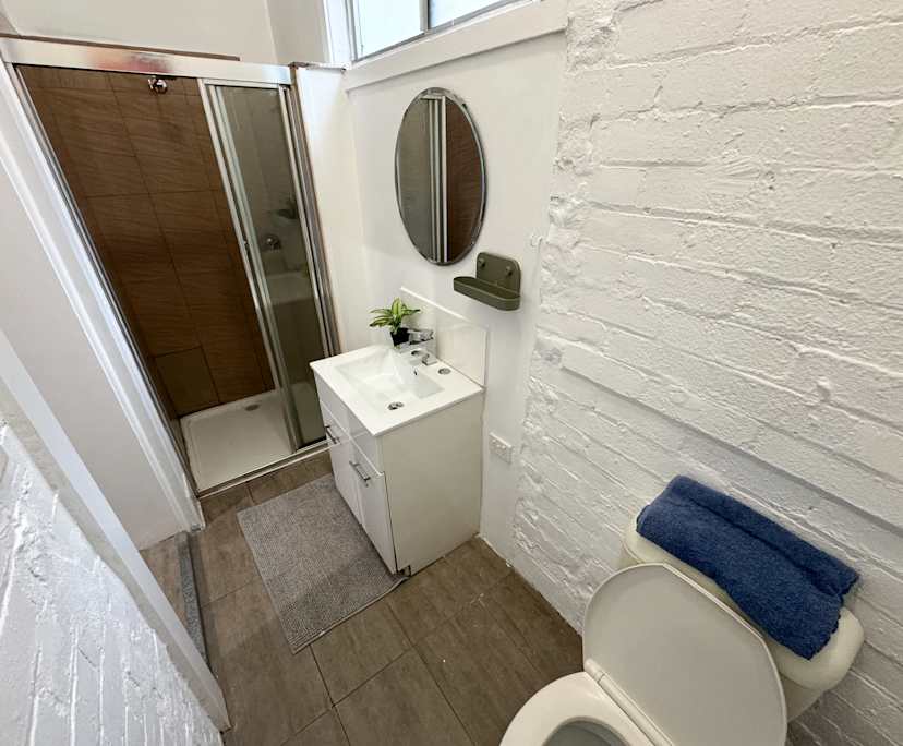 $500, 1-bed, 1 bathroom, St Kilda VIC 3182