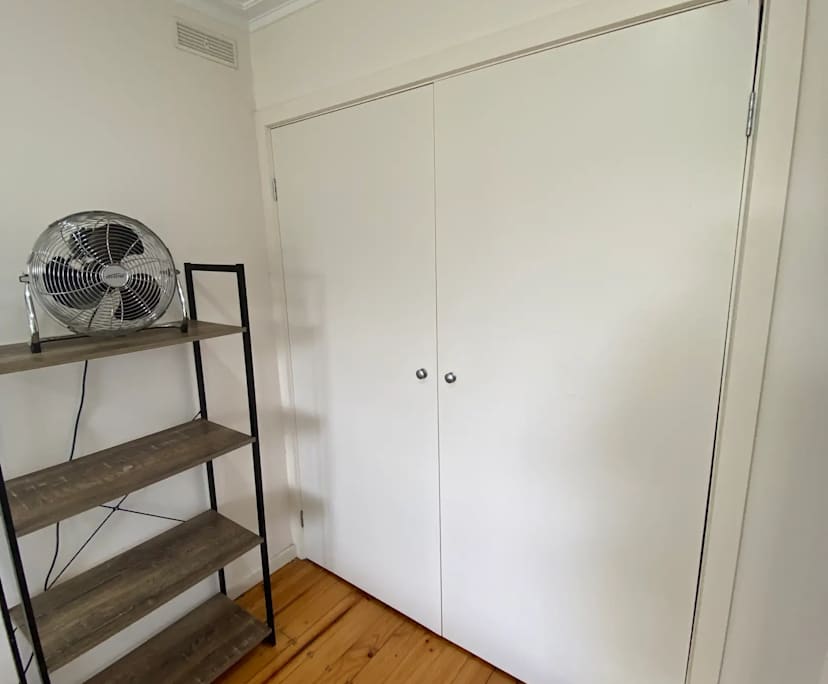 Room in a share house