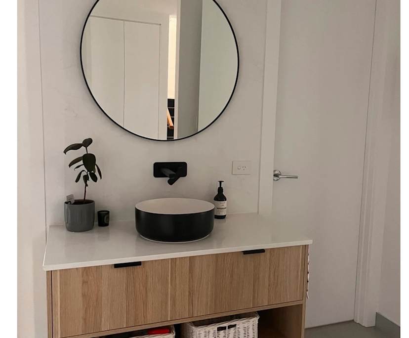 Unfurnished room with own bathroom