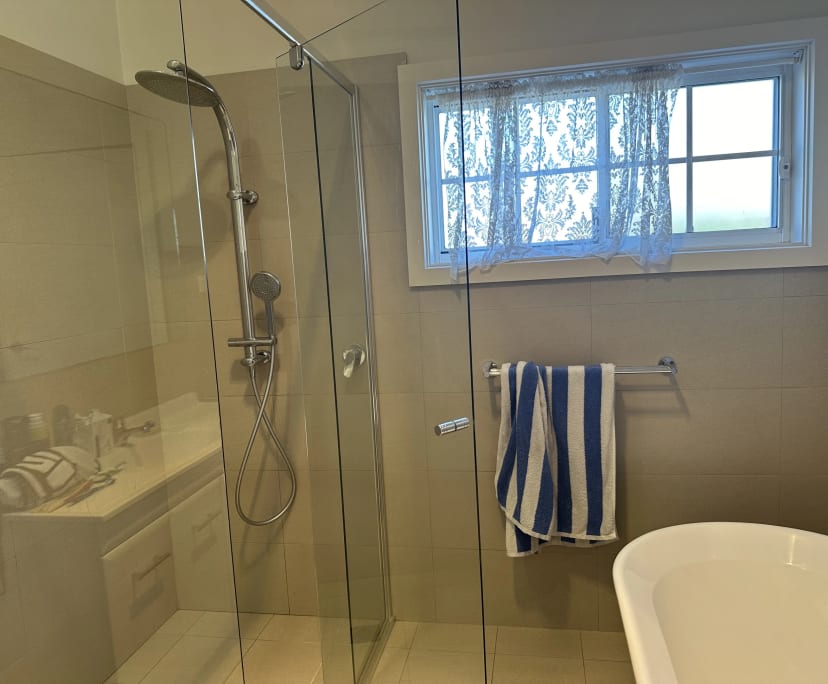 $320, Share-house, 4 bathrooms, Thirroul NSW 2515