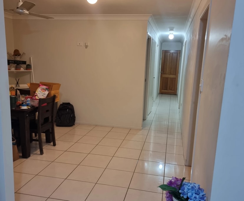 $260, Share-house, 3 bathrooms, Norman Gardens QLD 4701