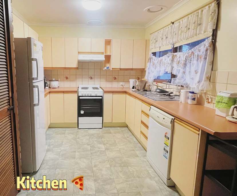 Furnished room in a share house