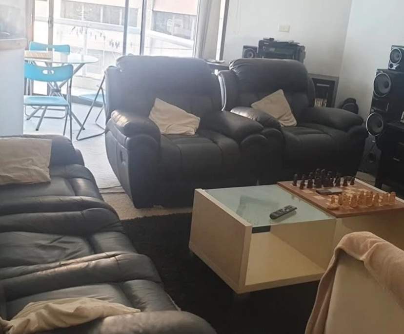 Furnished room with ensuite in a flatshare