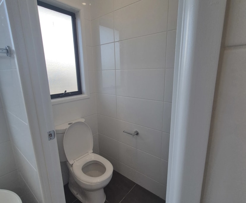 $250, Share-house, 5 bathrooms, Bethania QLD 4205