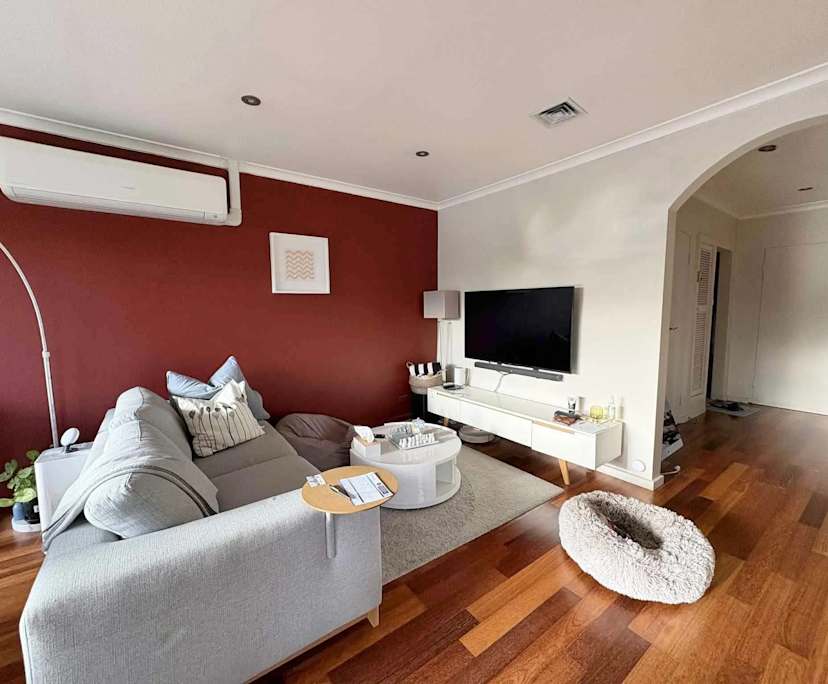 Furnished room in a flatshare
