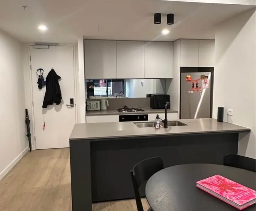 Unfurnished room with ensuite in a flatshare