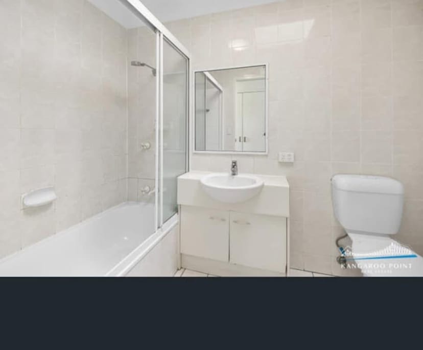 Unfurnished room in a flatshare