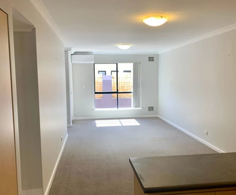 Unfurnished room in a flatshare