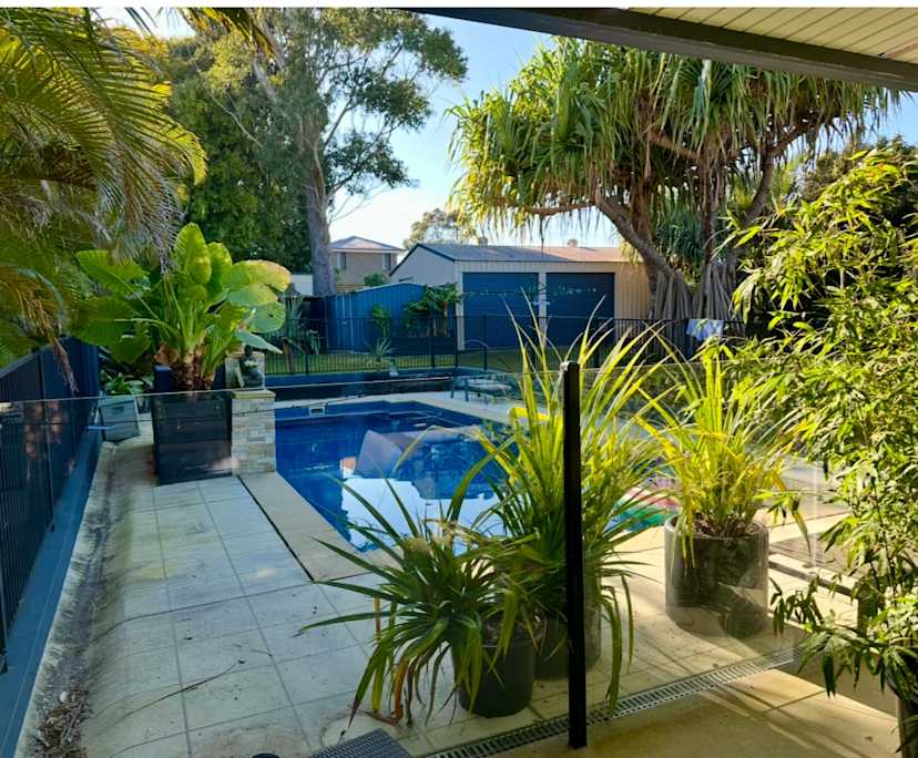 $1,000, Whole-property, 4 bathrooms, Redland Bay QLD 4165