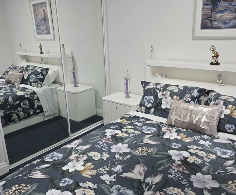 Furnished room in a share house