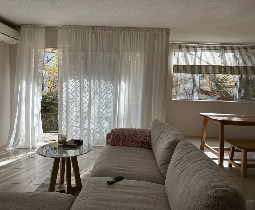 Furnished room in a flatshare