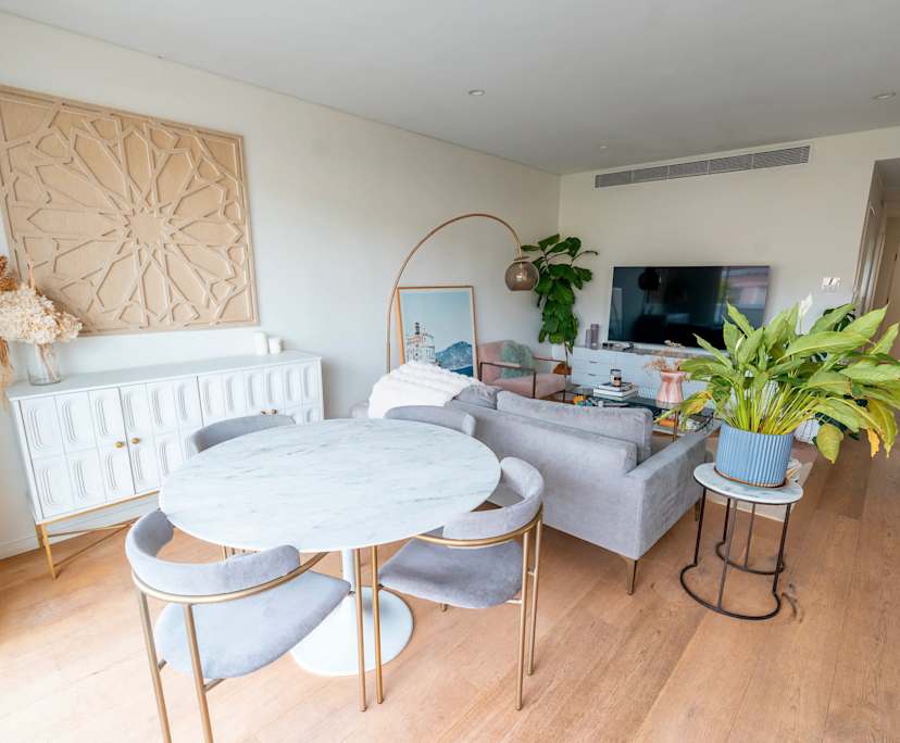 Furnished room with ensuite in a flatshare