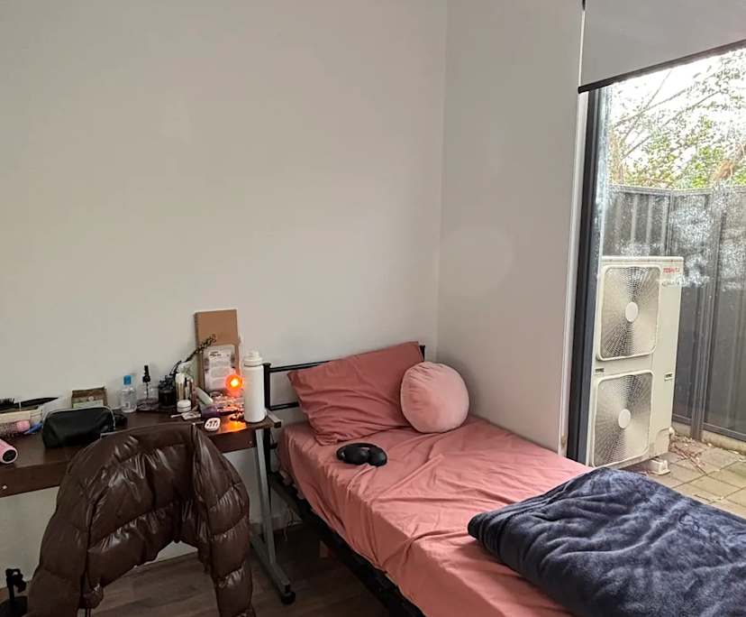 Furnished room with own bathroom