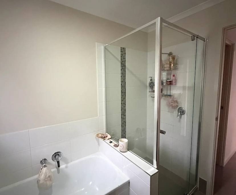 $330, Share-house, 3 bathrooms, Warner QLD 4500