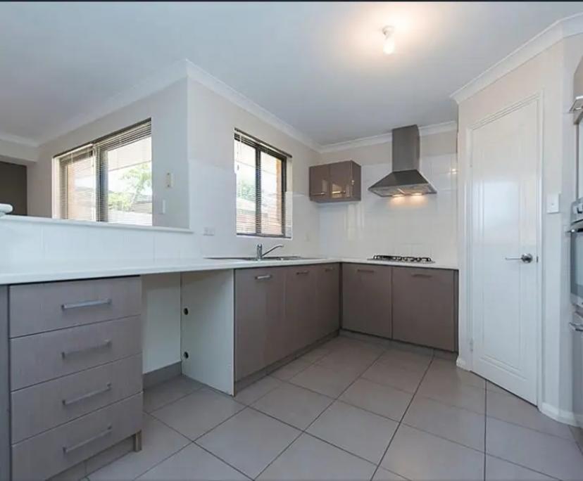 Whole property with 3 rooms for rent