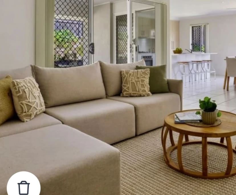 $270, Share-house, 4 bathrooms, Parkwood QLD 4214