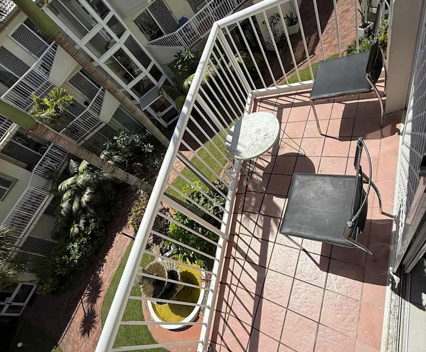 $280, Flatshare, 2 bathrooms, Surfers Paradise QLD 4217