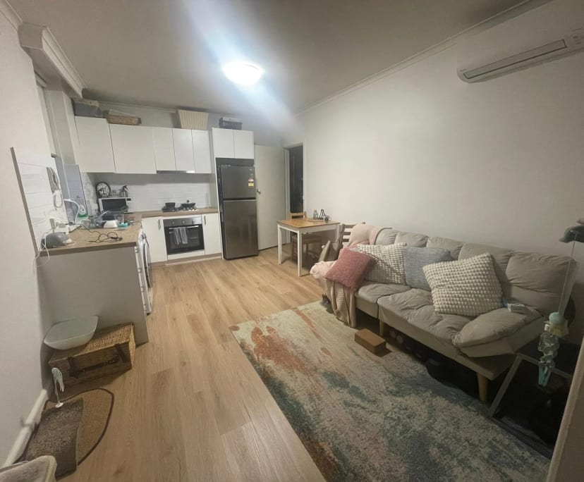 Furnished room in a flatshare