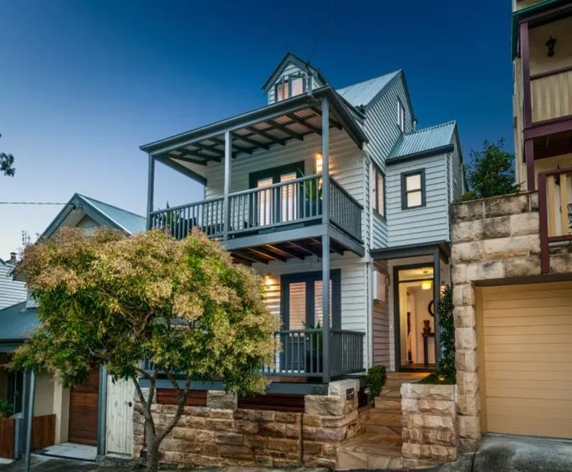 Furnished room in a share house