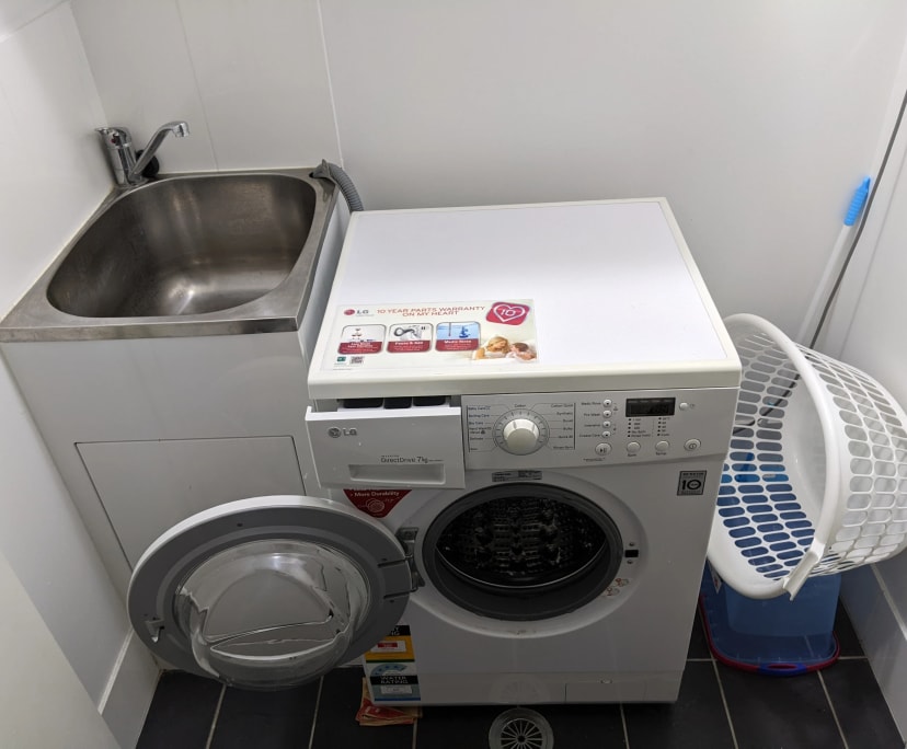 $560, Flatshare, 3 bathrooms, Taringa QLD 4068