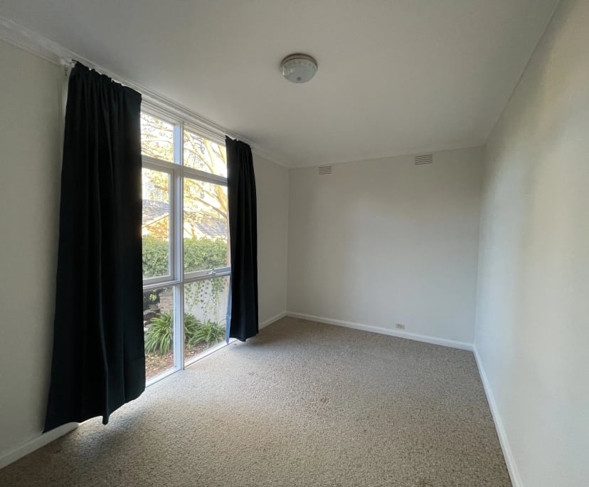 Room for Rent in Mont Albert, Melbourne 260, Unfu...
