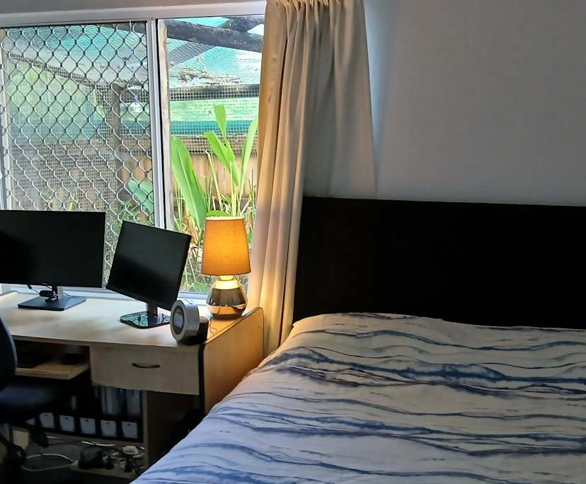 Furnished room in a flatshare